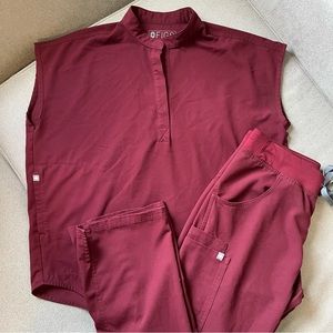 🔐 SOLD 🔐 Figs Burgundy Maroon Scrub Set Women’s Medical Uniforms